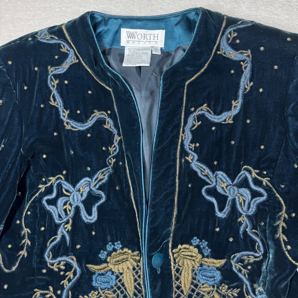 Vintage Worth Silk Blend Dark Teal Velvet Embroidered Celestial Blazer Size 4P - Picture 5 of 17